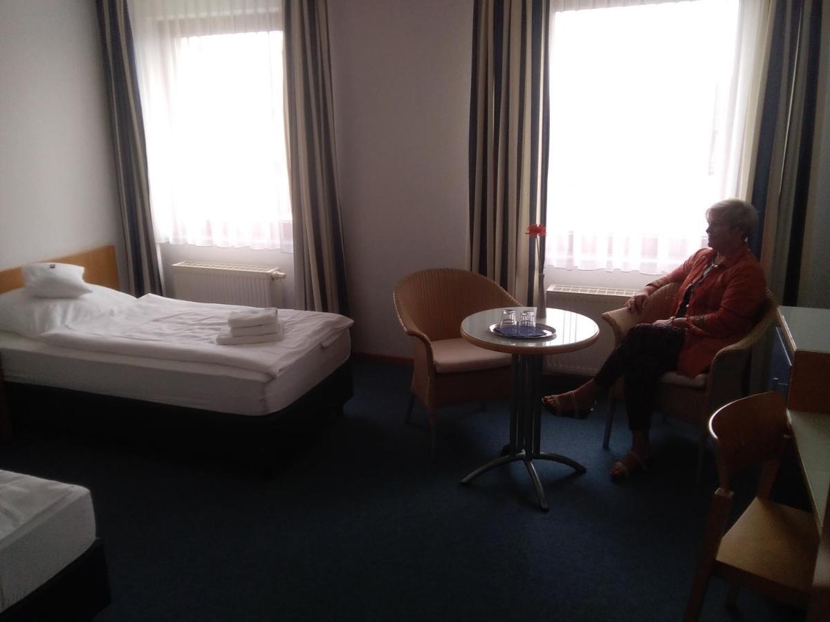 Gaestehaus Germania ヴァンガーオーゲ エクステリア 写真