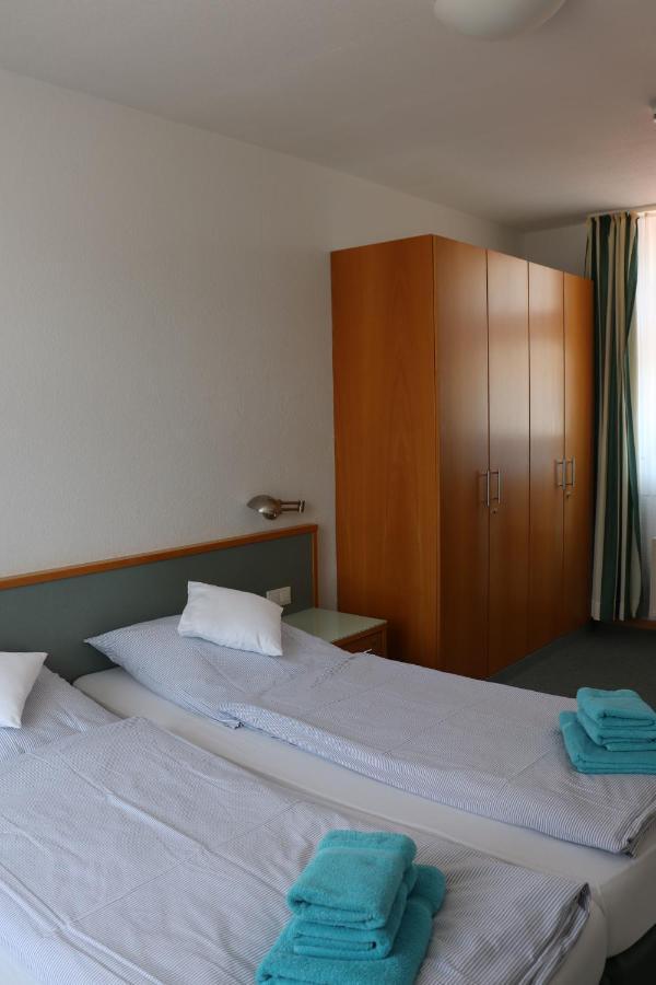 Gaestehaus Germania ヴァンガーオーゲ エクステリア 写真